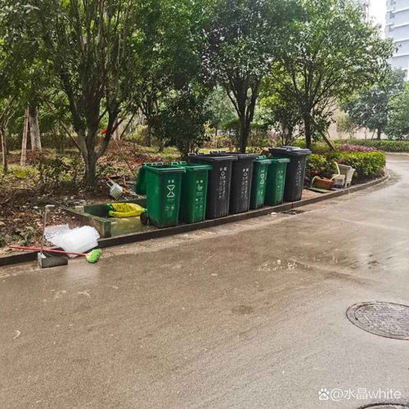 定制垃圾箱：城市美观与环保的双赢